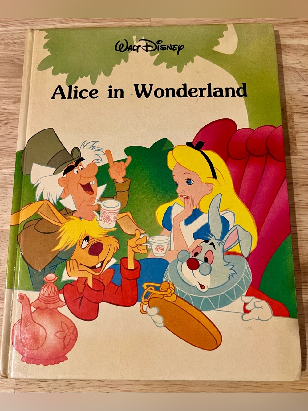 Walt Disney Alice in Wonderland Classic Series Gallery Books, Hardcover, 1986